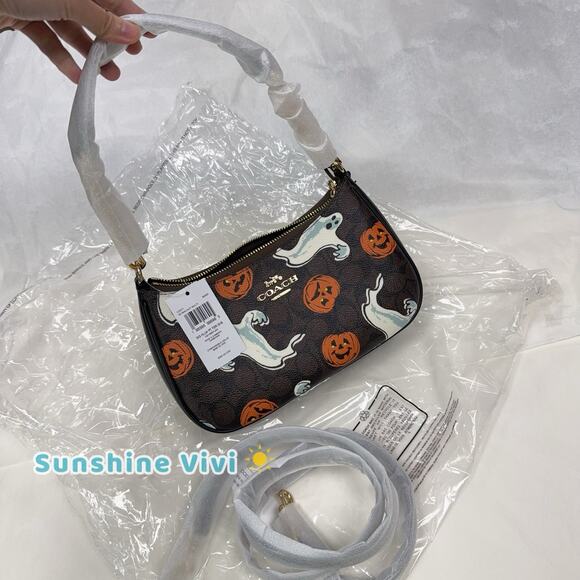NWT Coach Teri Shoulder Bag In Signature Canvas Pumpkin Halloween 🎃Print CCE71 - Picture 1 of 16